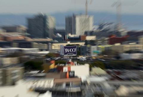 A sign advertising internet company Yahoo is pictured in downtown San Francisco, California, February 4, 2016. PHOTO BY REUTERS/Mike Blake