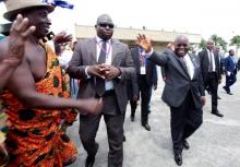 Ghana's President Nana Akufo-Addo (R) waves at the Felix Houphouet Boigny International Airport in Abidjan, Ivory Coast, May 5, 2017. PHOTO BY REUTERS/Thierry Gouegnon