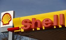 Shell's company logo is pictured at a gas station in Zurich, April 8, 2015. PHOTO BY REUTERS/Arnd Wiegmann
