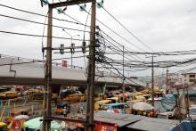 Electric wires are pictured in Ojuelegba district in Nigeria's commercial capital Lagos, Nigeria, June 18, 2018. PHOTO BY REUTERS/Akintunde Akinleye