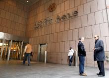 The main entrance of 650 Fifth Avenue in the midtown Manhattan section of New York, November 13, 2009. PHOTO BY REUTERS/Brendan McDermid