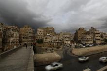 Cars drive in the old quarter of Yemen's capital Sanaa April 9, 2016. PHOTO BY REUTERS/Khaled Abdullah