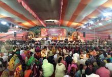Devotees of Nritya Gopal Das (C), a Hindu priest and chairman of Shri Ram Janam Bhoomi Nyas, a trust that is committed to building a Ram temple at a disputed religious site, attend Das's birthday celebration ceremony in Ayodhya in the northern state of Uttar Pradesh, India, June 17, 2016. PHOTO BY REUTERS/Tom Lasseter