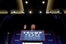 Republican presidential nominee Donald Trump holds a campaign rally in Green Bay, Wisconsin, U.S., October 17, 2016. PHOTO BY REUTERS/Jonathan Ernst