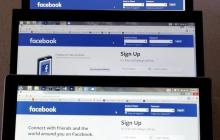 Computer screens display the Facebook sign-in screen in this photo illustration taken in Golden, Colorado, United States, July 28, 2015. PHOTO BY REUTERS/Rick Wilking