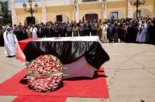 Officials and attendees pray over the coffin of Western Sahara's Polisario Front President Mohammed Abdelaziz during his funeral in Tindouf, Algeria, June 3, 2016. PHOTO BY REUTERS/Ramzi Boudina