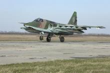 A Russian Sukhoi Su-25 fighter jet arriving from Syria lands at an airbase in Krasnodar region, southern Russia, March 16, 2016. PHOTO BY REUTERS/Russian Ministry of Defence