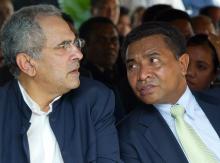 East Timor Prime Minister Jose Ramos-Horta (L) talks with Health Minister Rui Araujo during a cabinet swearing-in ceremony in Dili in this July 14, 2006 file photo. PHOTO BY REUTERS/Lirio Da Fonseca