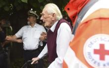 Oskar Groening, defendant and former Nazi SS officer dubbed the "bookkeeper of Auschwitz" arrives for his trial in Lueneburg, Germany, July 15, 2015. PHOTO BY REUTERS/Fabian Bimmer
