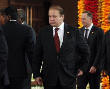 Pakistan's Prime Minister Nawaz Sharif arrives for the official photograph of the Commonwealth heads of states during the opening ceremony of the Commonwealth Heads of Government Meeting (CHOGM) in Colombo, Sri Lanka