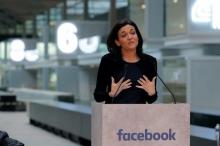 Sheryl Sandberg, Chief Operating Officer of Facebook, delivers a speech during a visit in Paris, France, on January 17, 2017. PHOTO BY REUTERS/Philippe Wojazer