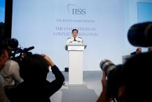 China's Joint Staff Department Deputy Chief Admiral Sun Jianguo speaks at the IISS Shangri-La Dialogue in Singapore, June 5, 2016. PHOTO BY REUTERS/Edgar Su