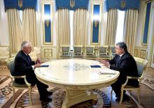 Ukrainian President Petro Poroshenko and U.S. Secretary of State Rex Tillerson attend a meeting in Kiev, Ukraine, July 9, 2017. PHOTO BY REUTERS/Mykola Lazarenko