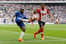 Chelsea's Victor Moses in action with Southampton's Ryan Bertrand. PHOTO BY REUTERS/Darren Staples